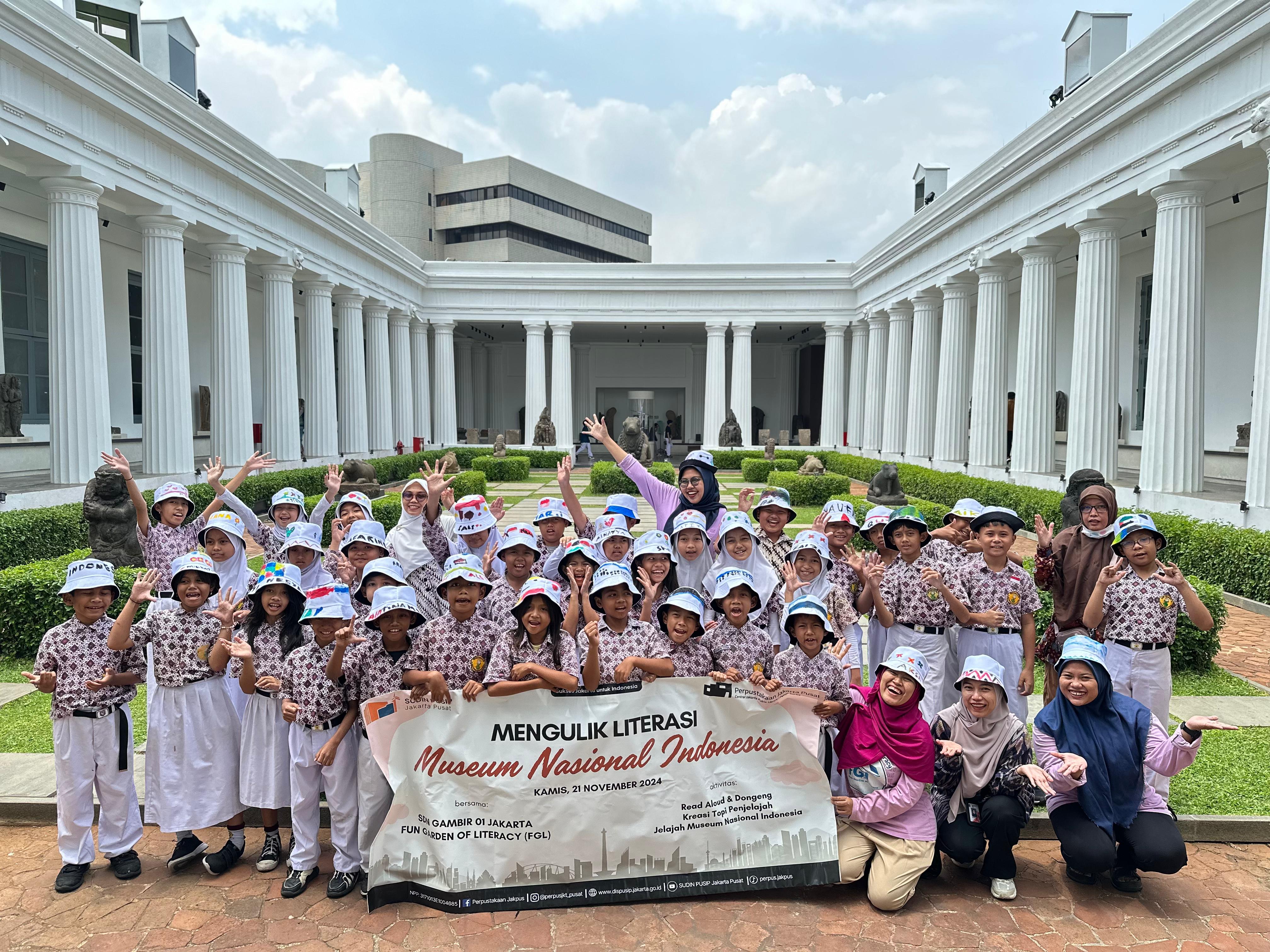 Ketupat Betawi Bersama SDN Gambir 01 Di Museum Nasional